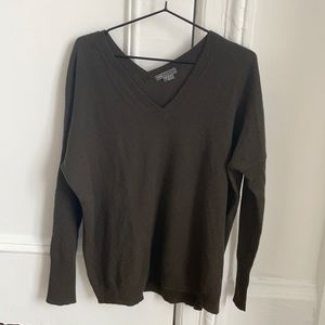 Vince 100% Cashmere Sweater, dark olive green, double v neck, great condition